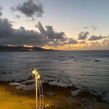 Beachfront Canteras شقة